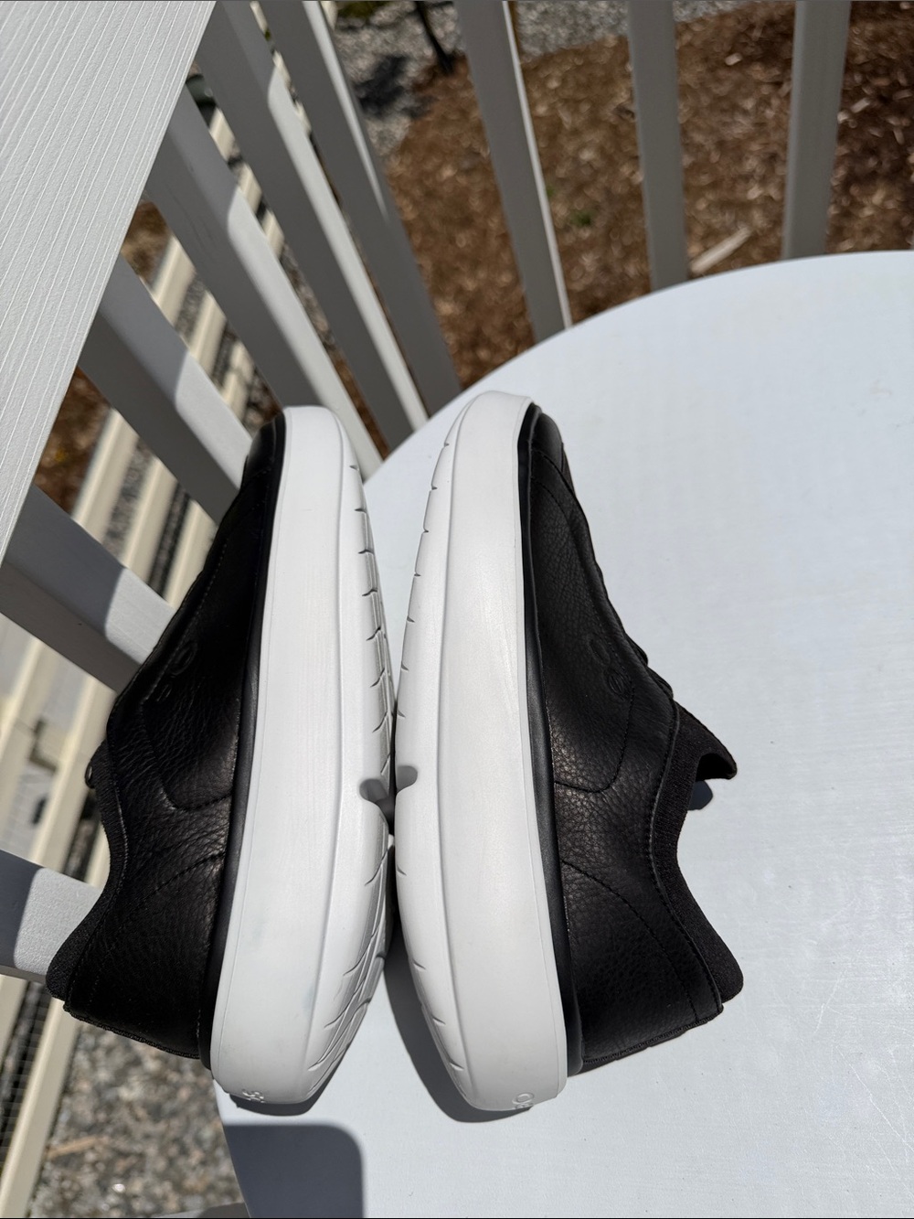 OOFOS Club+ Leather Slip-On Sneakers In Black/White-Sz 10 - Picture 10 of 14
